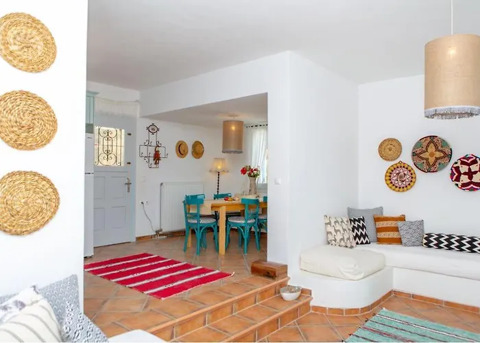 Willa Kiko Mikri Vigla